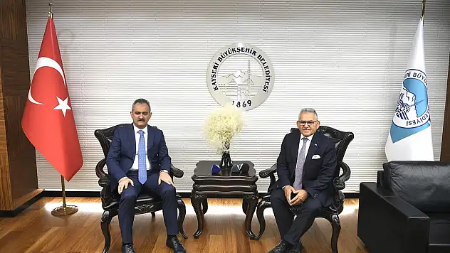 MİLLİ EĞİTİM BAKANI ÖZER, BAŞKAN BÜYÜKKILIÇ'I ZİYARET ETTİ
