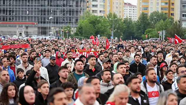 Milli Heyecan Talas'ta Yürekleri Isıttı