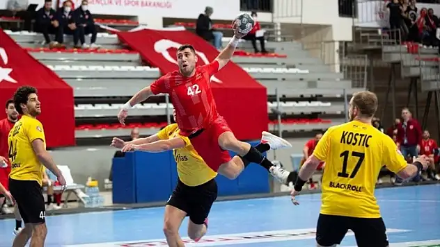 Milli sporcu Cemal Kütahya mezarı başında anılacak