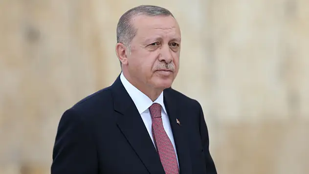 Minarelerden yükselen ezan Türkiye'nin teminatı