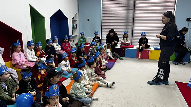 Miniklere Polislik Anlatıldı