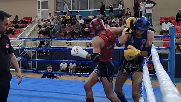 Muaythai sporcuları Zafer Şampiyonası'nda ter döktü