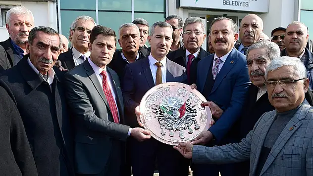 MUHTARLARDAN BELEDİYE BAŞKANI MEHMET ÇINAR'A TAM DESTEK