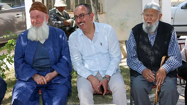 MUSTAFA KAVUŞ MAHALLE ZİYARETLERİNDE HIZ KESMİYOR
