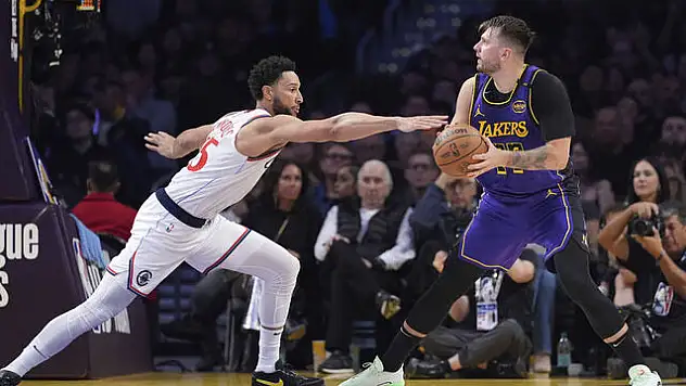 NBA'de Lakers, üst üste 5. galibiyetini aldı!