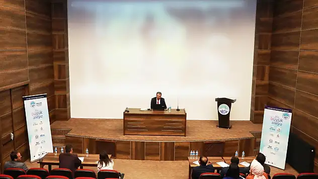 'NECİP FAZIL KISAKÜREK ŞİİR OKUMA YARIŞMASI'