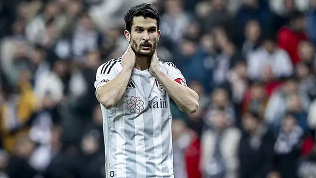 Necip Uysal: Hedefim Beşiktaş'ta futbolu bırakmak