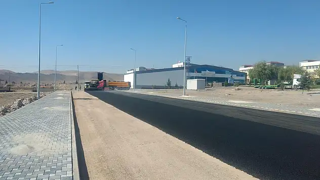 ÖĞRENCİ DOSTU BÜYÜKŞEHİR BELEDİYESİ EĞİTİME DE 'YOL' AÇTI