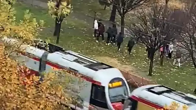 Öğrenciler arasında kavga kameralara yansıdı