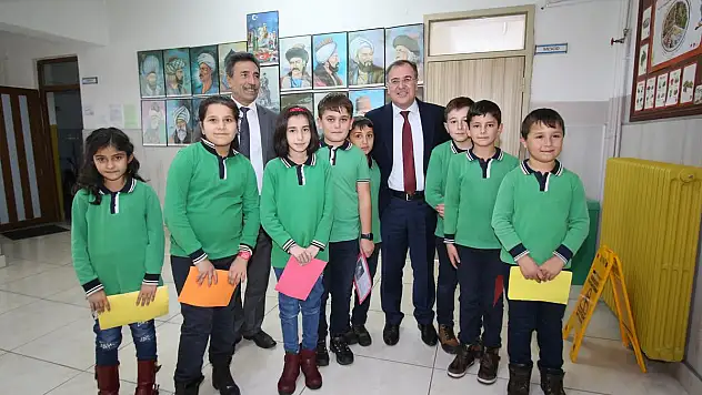 Öğrenciler Modern Atölyelerde Eğitim Görüyor