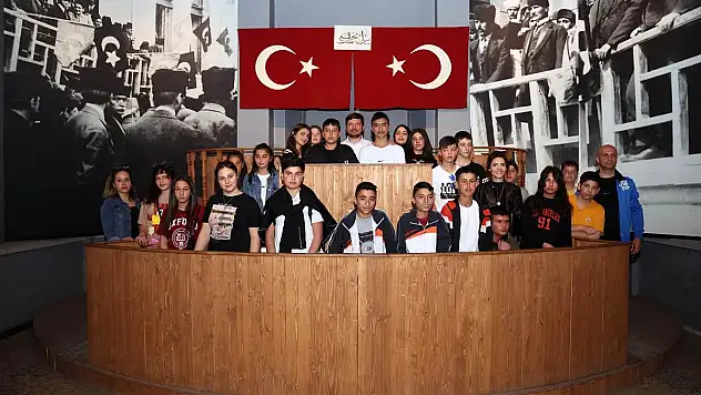 ÖĞRENCİLERE MÜZE  SÜRPRİZİ