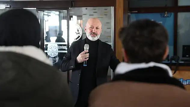 ÖĞRENCİLERİN BAŞARILARINI ERCİYES GEZİSİ İLE  TAÇLANDIRDI