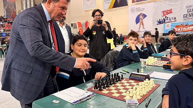 Okul Sporları Satranç İl Birinciliği müsabakaları başladı
