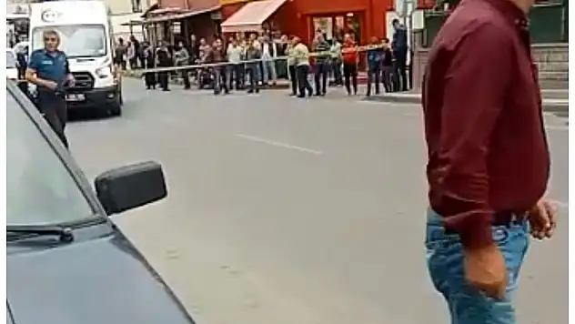 Önce eski eşini sonrası eşinin arkadaşını vurdu