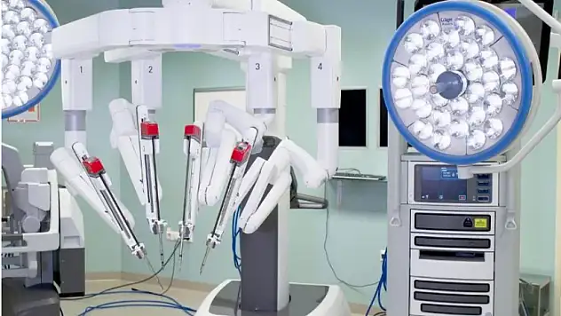 Organ naklinde robot dönem!