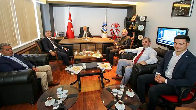 ÖZDOĞAN: 'HERZAMAN ESNAFLARIMIZIN YANINDAYIZ'