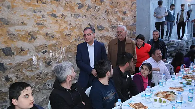 ÖZDOĞAN 'MAHALLELİMİZİN GÖNÜL SOFRASINA MİSAFİR OLDUK'