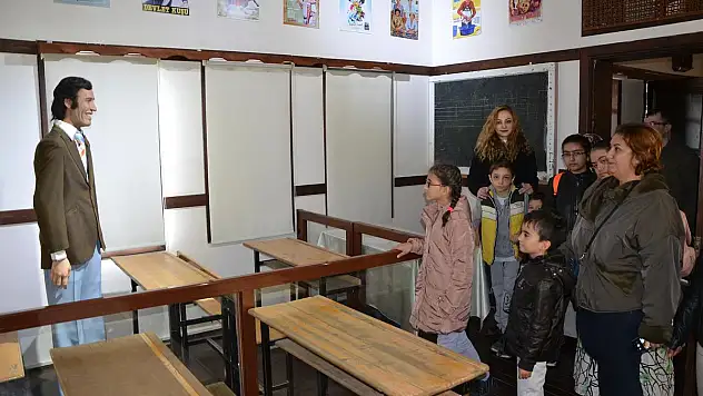 ÖZEL ÇOCUKLARIN MÜZE GEZİSİ