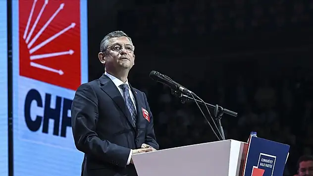 Özgür Özel: CHP'den kriz bekleyenler çok bekleyecek