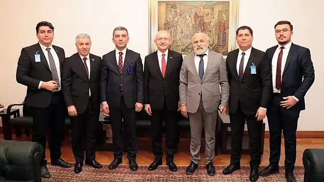Öztürk , Kılıçdaroğlu'nu ziyaret etti