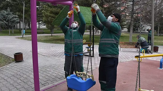 PARKLAR YENİLENİYOR, KOCASİNAN GÜZELLEŞİYOR
