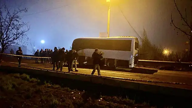 POLİS ARACINA BOMBALI SALDIRI