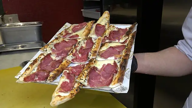 Ramazan Sofralarının Vazgeçilmezi: Pastırmalı Pide