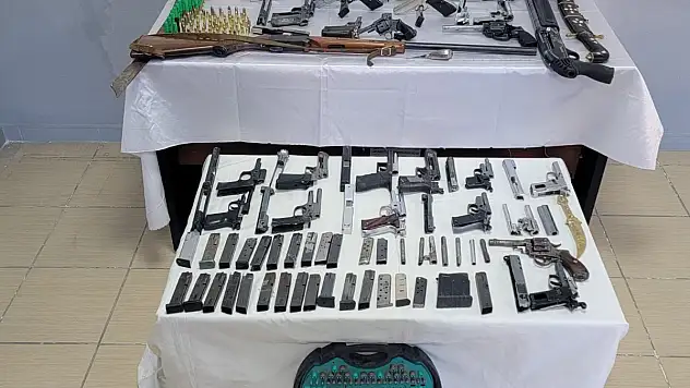 Ruhsatsız silah imal ettiği iddiasıyla 5 kişi yakalandı