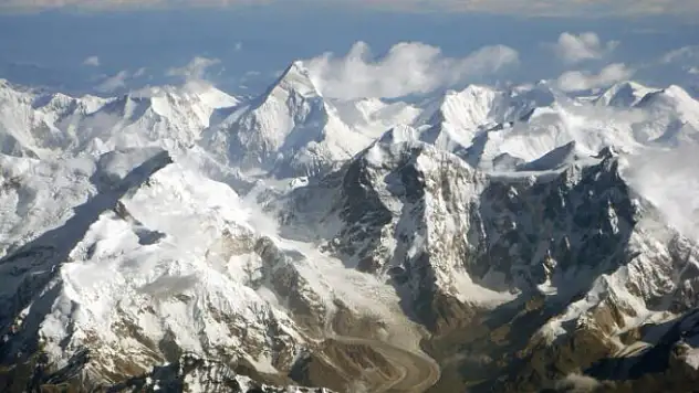 Rusya, Altay Dağlarında Çığ Düştü! 7 Turist Hayatını Kaybetti!