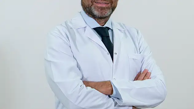 Sağlıkta beyin göçünü durdurmak lazım