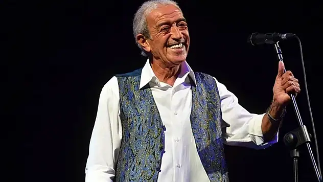 Sanatçı Edip Akbayram hayatını kaybetti