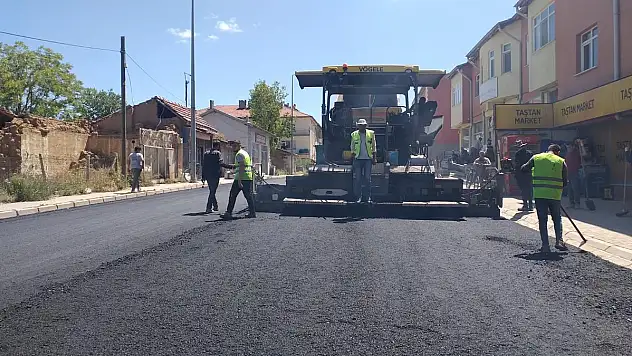 SARIOĞLAN'A ASFALT