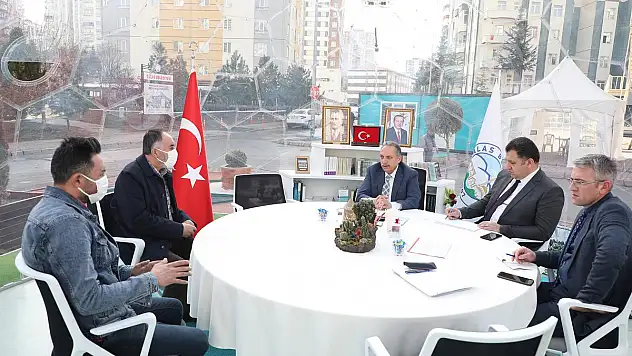 ŞEFFAF ODA 11 HAFTAYI DEVİRDİ