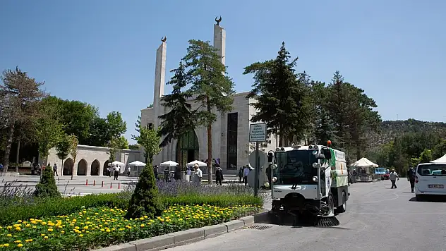 ŞEHİR MEZARLIĞI'NDA ÜCRETSİZ ARAÇ HİZMETİ