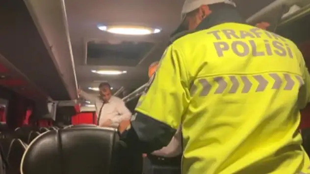 Şehirlerarası yolcu taşıyan otobüs denetlendi
