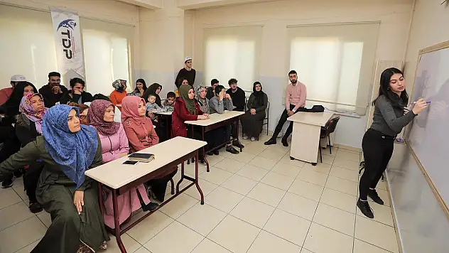 ŞEHİTKAMİL'DE AÇIK ÖĞRETİM KURSLARI BAŞLADI