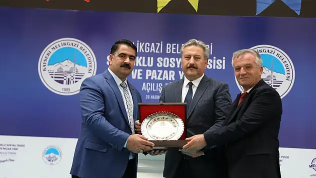 Selçuklu Mahallesinde Pazaryeri ve Sosyal Tesis açılışı yapıldı