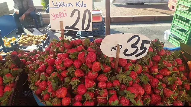 Semt pazarında fiyatlar