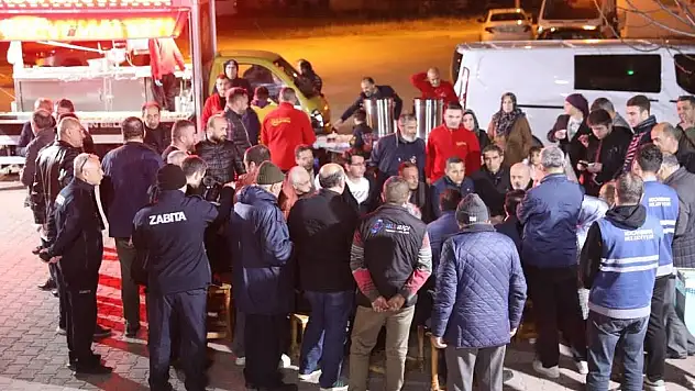 Seyrani Mahallesi'nde vatandaşlarla bir araya geldi