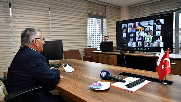 Siyasiler bayramlaştı