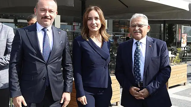 Süleyman Çetinsaya İletişim ve Medya Teşvik Ödülleri sahiplerini buldu