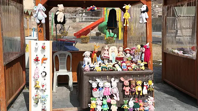 TALAS, 'MAHARETLİ ELLERLE' KIŞA MERHABA DİYOR
