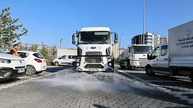 Talas'ta 'Belediye mahallemizde' Kiçiköy'de başladı