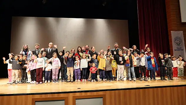 Talas'ta 'Bir Meddah Arkadaşım Var' adlı tiyatro oyunu