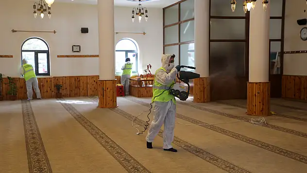 Talas'ta Camiler Ramazan'a Hazırlanıyor