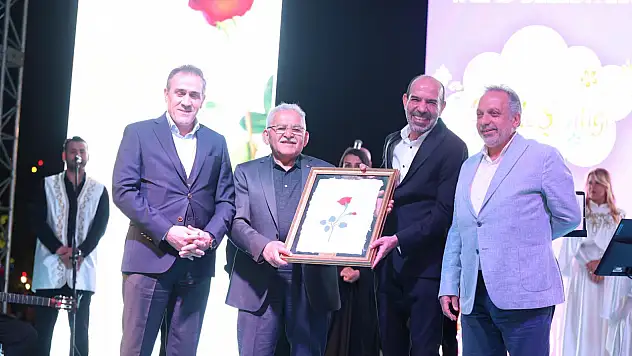 Talas'ta Çiçek Şöleni Coşkuyla Tamamlandı
