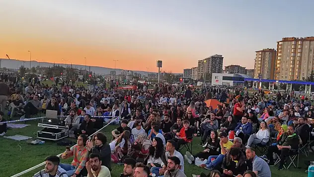 TALAS'TA DEV EKRANDA DEV MAÇ HEYECANI YAŞANDI