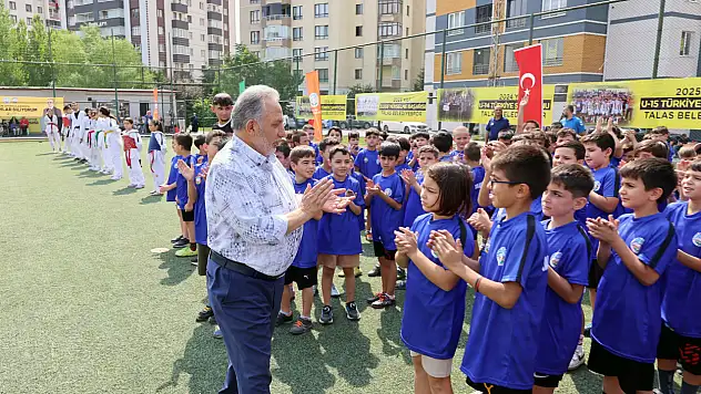 Talas'ta yaz spor okulu coşkuyla tamamlandı