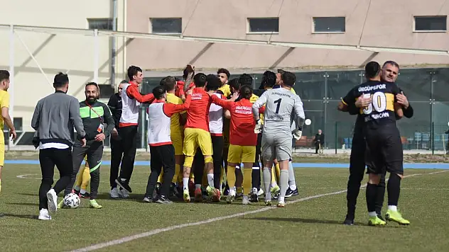 Talasgücü Belediyespor Play - Off'lara Mersin'de çıkacak