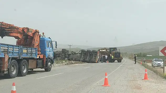 Tankerli tır devrildi: 1 yaralı